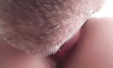 Belle Delphine & Bony: Openbaar Bi-raciaal Orgasme