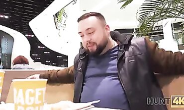Hunter Takes Stunning Ginger to Outdoor Toilet for Cash