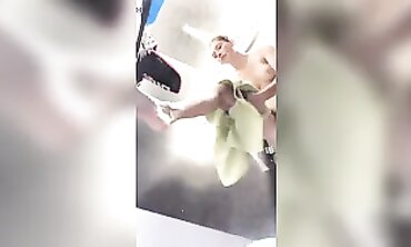 Voyeur Spies on Hot Amateur Athlete