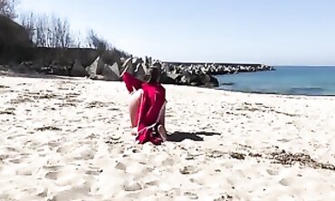 Creampie Cowgirl Sex With Ex-Wife On An Abandoned Summer Beach