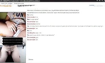Latino Webcam Bombshell Gets Ultra-Kinky On Camera