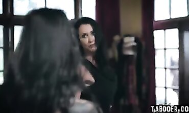 Sexy Step-Dad's Dinner Date Turned Into A Wild Threesome With His Stepdaughters