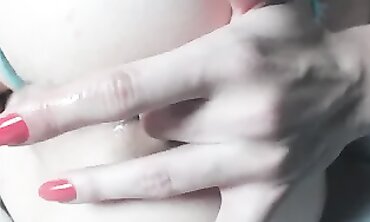 Ultra-Cute Ursula CloseUp Gets Fingered Anal