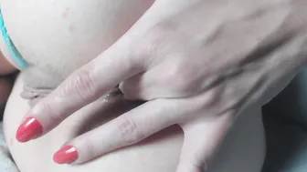 Ultra-Cute Ursula CloseUp Gets Fingered Anal