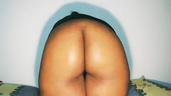 Naughty Ebony MILF Shakes Her Enormous Ass For You