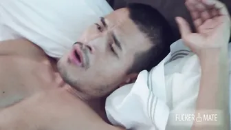 Jay Carter Valdo Gets Naked and Pearly with a Big Cock