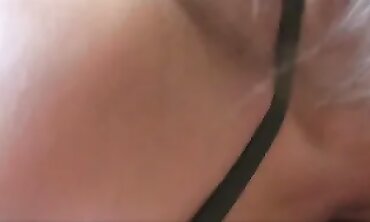 BoobiesurpriseAddict Gets a Gym Titfuck in Her Sportsbra