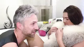 Serina Gomez Amateur Casting: Squirting Handjob & Blowjob