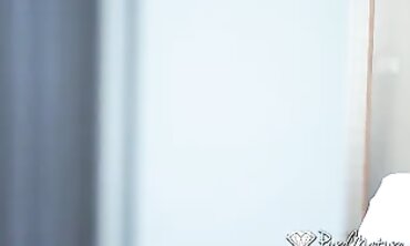 Diamond Foxxx Gets Anal Massage From A barely legal Masseur