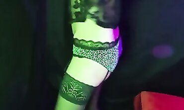 Amateur Teen Gets Banged and Creampie at a Disco Club