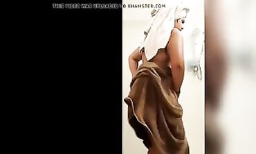 Plump Amateur Caught in the Bathroom Part 1