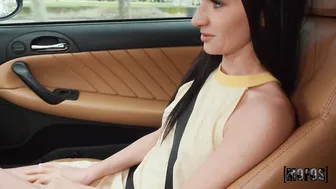 Jordi El Nino Polla Gets a Windy Public Blowjob