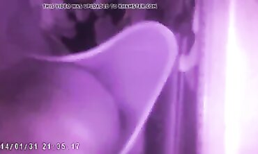 Upskirt Hostess Snatch Glance