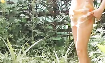 LP Piss 4: Amateur Public Peeing Scene