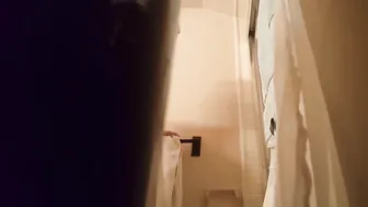 Shaggy Blonde Girlfriend Takes A Shower