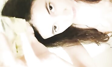 Sexy Beauty Squirts and Guzzles