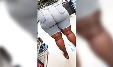 Apple and Butter: Amateur Black MILF Big Ass Part 5
