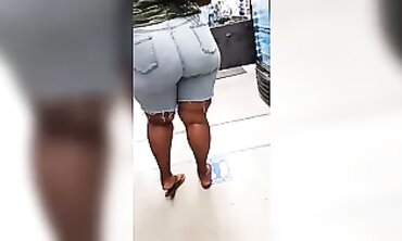 Apple and Butter: Amateur Black MILF Big Ass Part 5