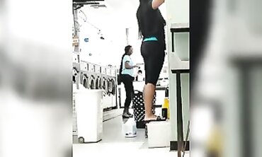 Ebony Beauty Caught Sneaking Shots in Leggings