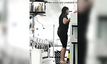 Ebony Beauty Caught Sneaking Shots in Leggings