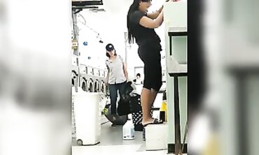 Ebony Beauty Caught Sneaking Shots in Leggings