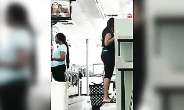 Ebony Beauty Caught Sneaking Shots in Leggings
