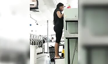 Ebony Beauty Caught Sneaking Shots in Leggings