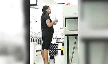 Ebony Beauty Caught Sneaking Shots in Leggings