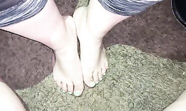 Amateur Latina Feet and Toes Cumshot Compilation