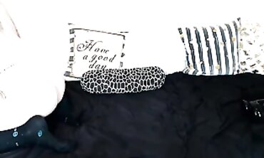 Leaked Webcam: Toy Plays With Sex Toys On Her Tattooed Booty