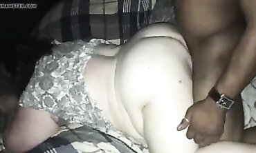 Curvy MILF Swinger's Big Ass Rides Nine Inch BBC in Doggystyle