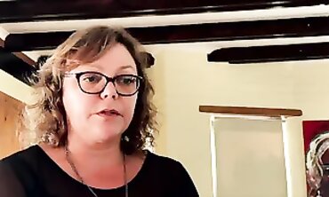 Dom Girlfriend April Enjoys Slave Morning Duties