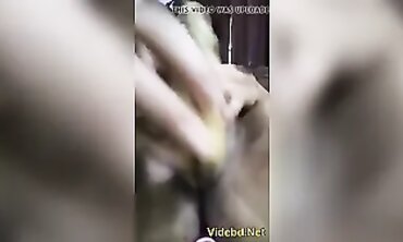 Ultra-Cutie Indian Girl Masturbating in MMS Selfie