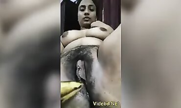 Ultra-Cutie Indian Girl Masturbating in MMS Selfie