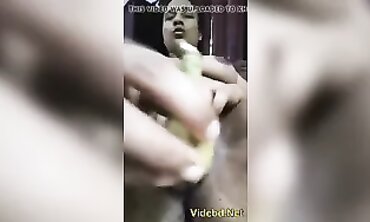 Ultra-Cutie Indian Girl Masturbating in MMS Selfie