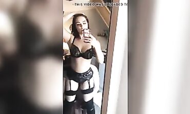 Brunette Amateur Submits to Perverted Gimp in Selfie