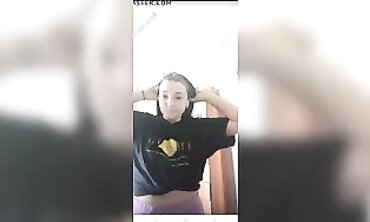 Mishelle Klein Teases on Periscope