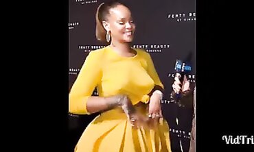 Rihanna Shows Off Her Massive Natural Boobs
