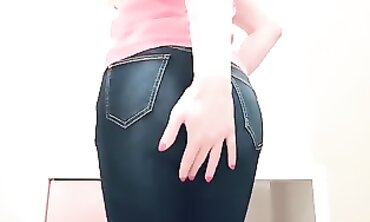 Amateur Diaper and Jeans Fetish: Pissing and Masturbation