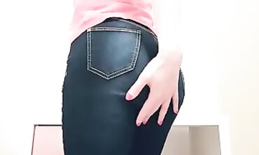 Amateur Diaper and Jeans Fetish: Pissing and Masturbation