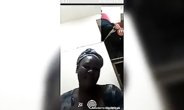 Facebook Messenger Webcam Spectacle 5: Mature Black Amateur With Big Tits