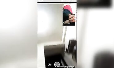 Facebook Messenger Webcam Spectacle 5: Mature Black Amateur With Big Tits