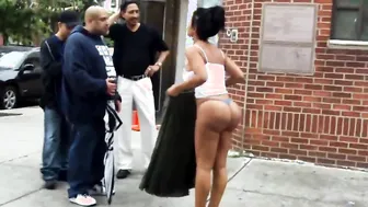 Black Thot Strips Naked on NYC Street