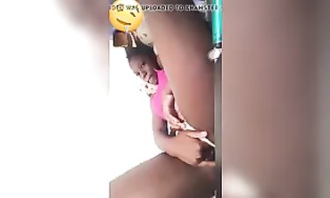 FaceTime Fingering Session With A Black Thot