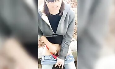 Italian Amateur Pornstar Fucks Stranger in Public Park