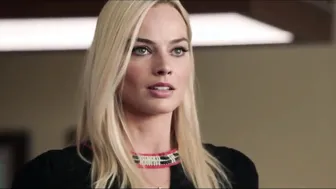 Margot Robbie Striptease in Lingerie