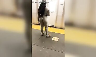 Juicy's Phat Soft Ass Wobbling