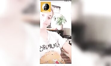 19-Year-Old Amateur Chats and Taunts on Periscope