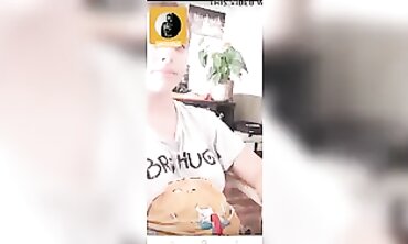 19-Year-Old Amateur Chats and Taunts on Periscope