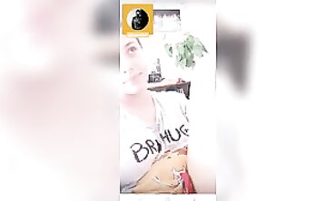 19-Year-Old Amateur Chats and Taunts on Periscope